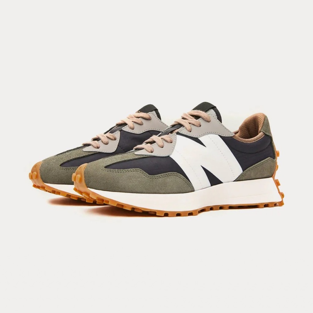FIGS | New Balance 327